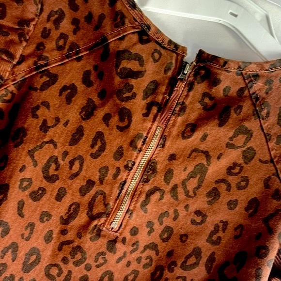 🆕 Universal Thread Denim Leopard Print Puff Sleeve Dress with Pockets—LAST 1 - Picture 9 of 12